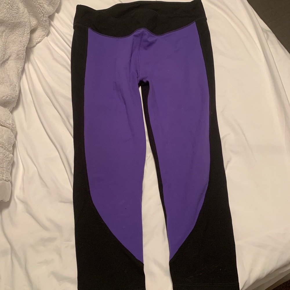 Fabletics Leggings-Large - image 1